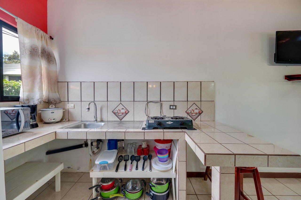 Tamarit House | Spacious Tropical Retreat in Villareal, Costa Rica