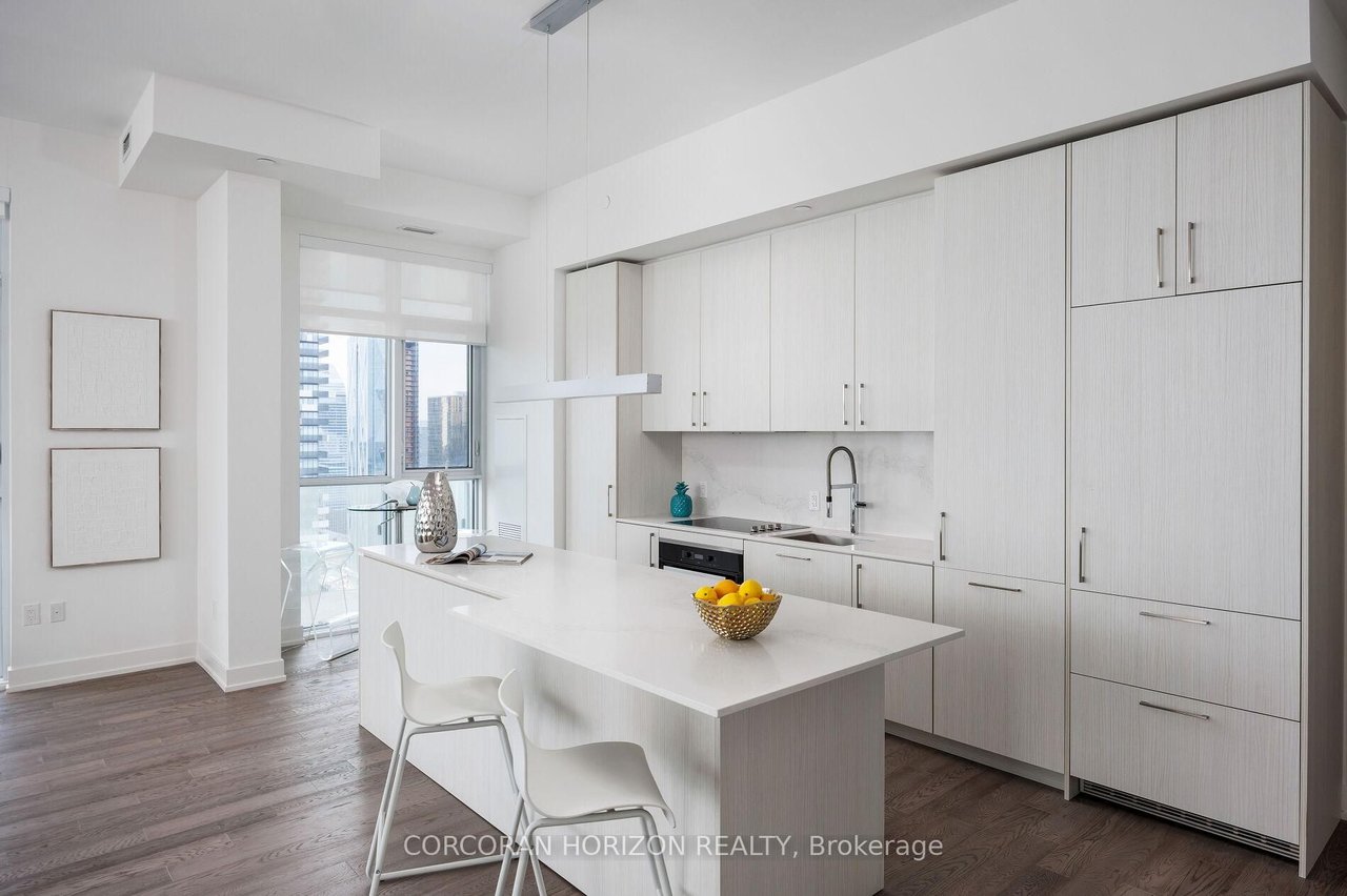 SUGARBEACH PENTHOUSE LIVING