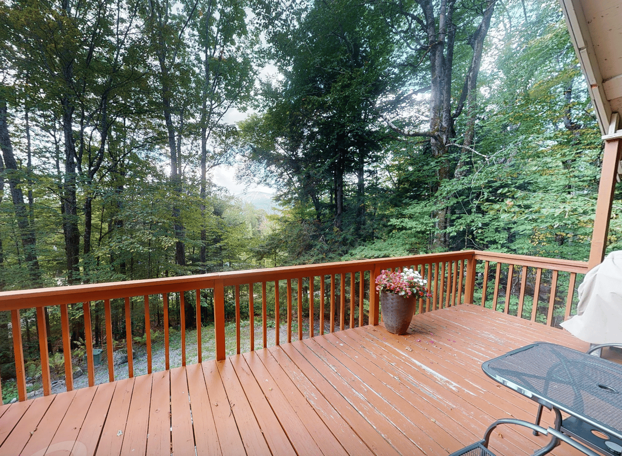 Spacious 3-level Private Home
