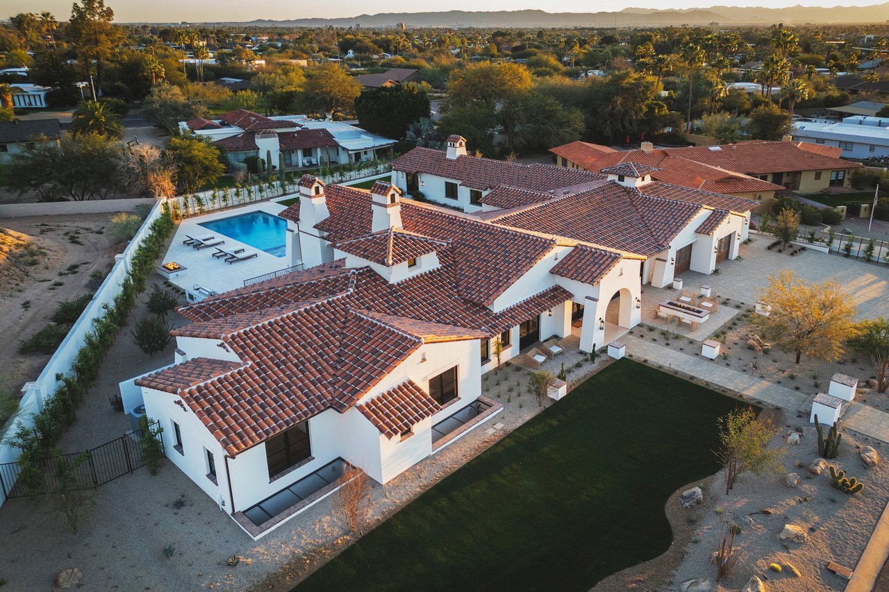 4605 E ROCKRIDGE Road