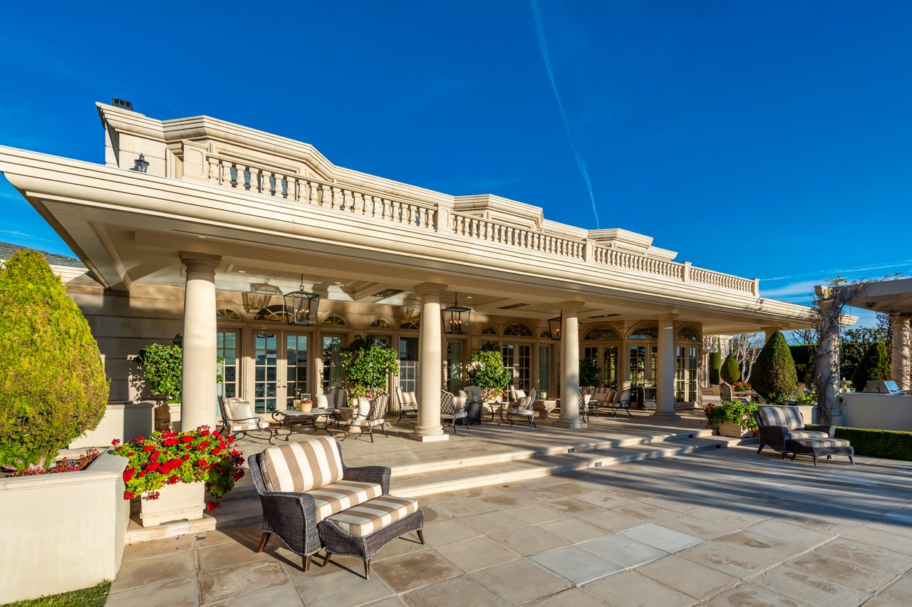 996 Vista Ridge Lane