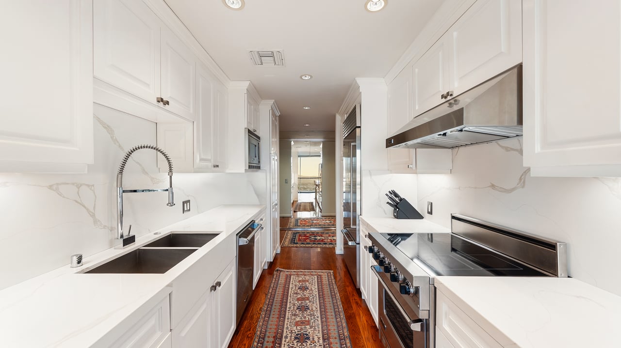 2220 Avenue Of The Stars Unit: 1802W