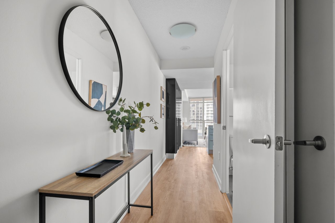 38 Dan Leckie Way 1208