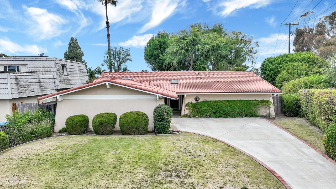 25312 Justin Avenue