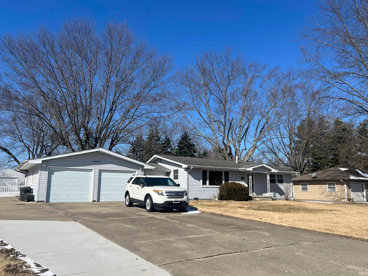 5210 Autumn Ln