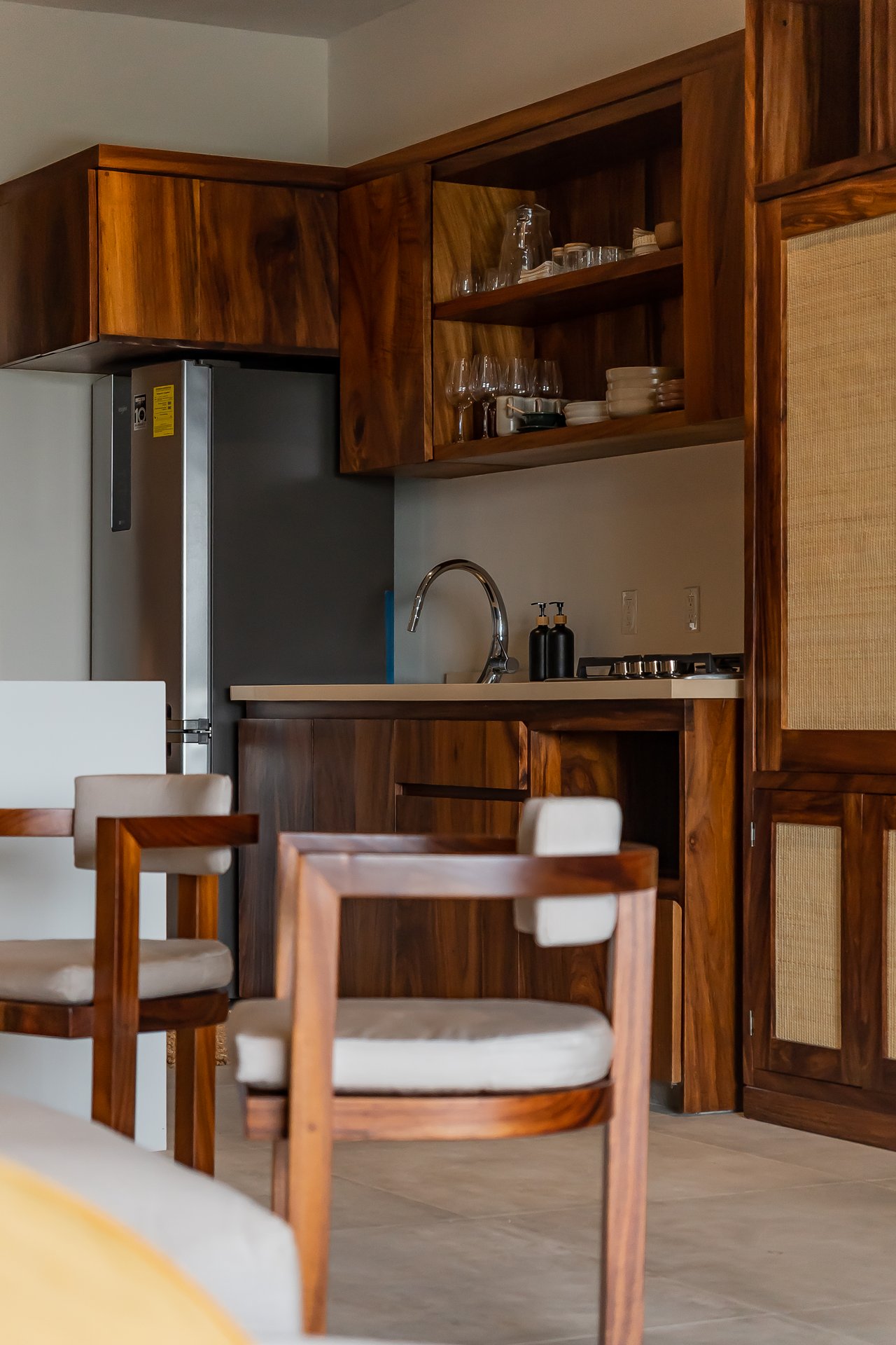 Marea Beachfront Villas H44