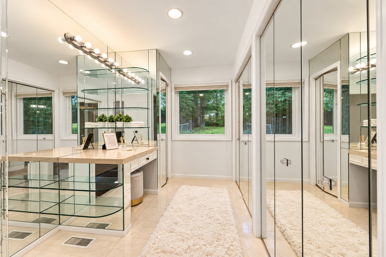 Private Serenity. Exceptional Short Hills Living.