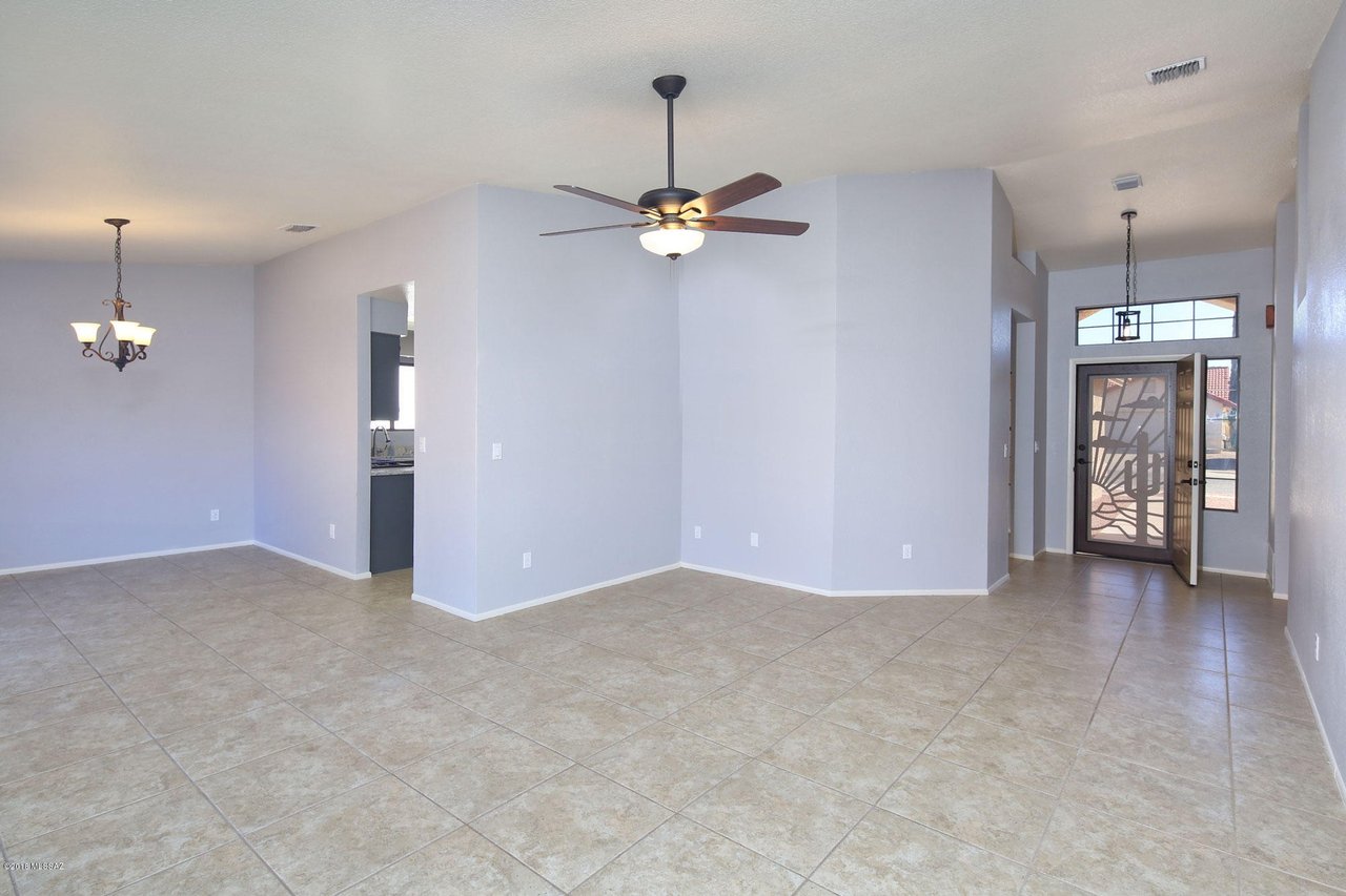 9859 N Stonecreek Pl