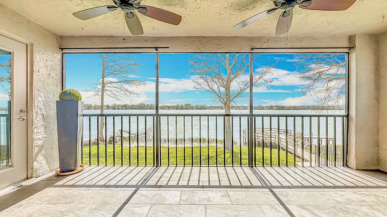 Luxury Lakefront Winter Park Condominium for Lease