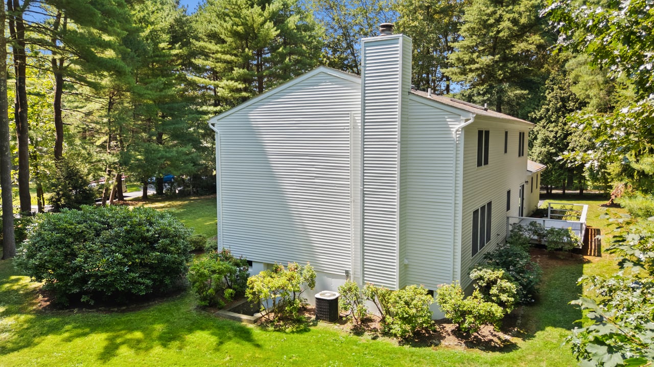 9 Upland Court