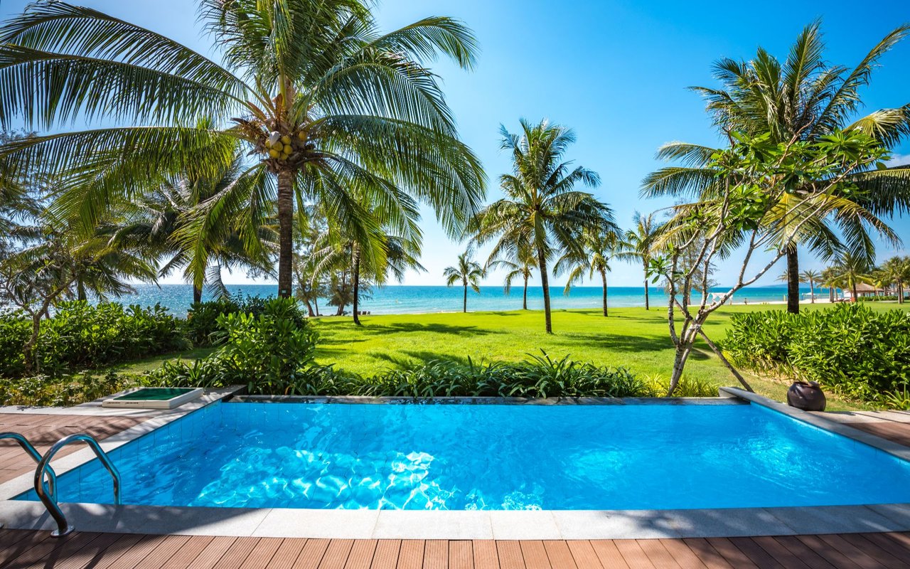 Old Fort Bay (New Providence)