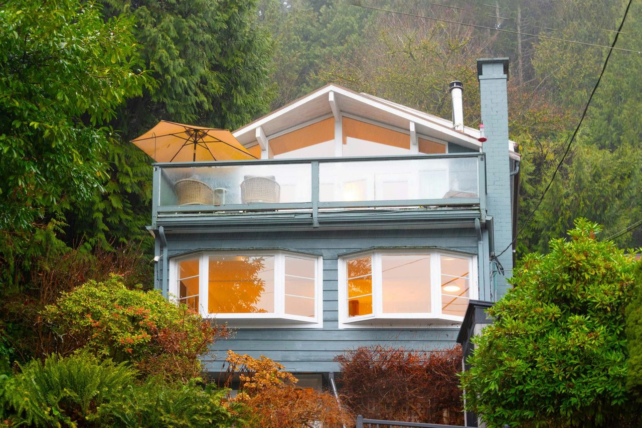 2711 Panorama Dr