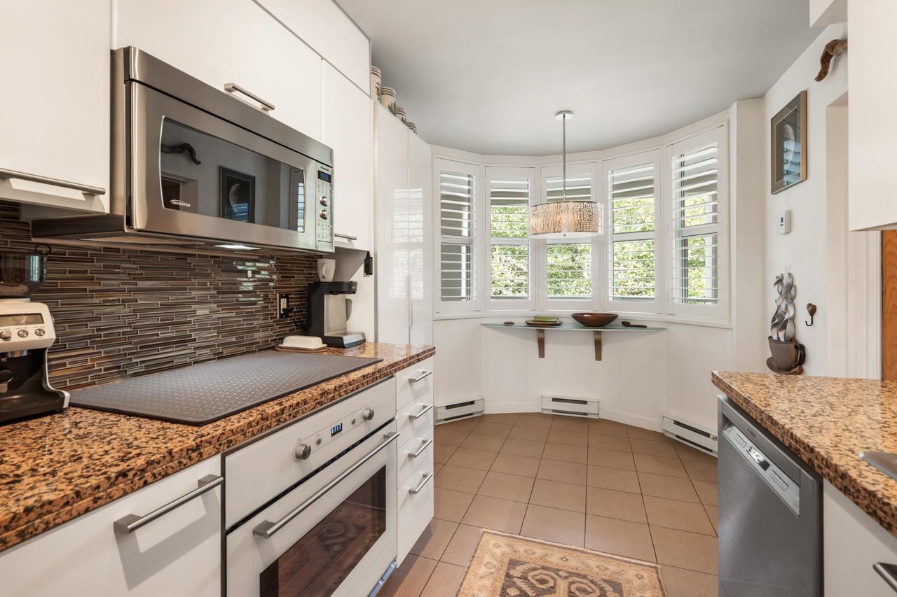 515-888 Beach Ave