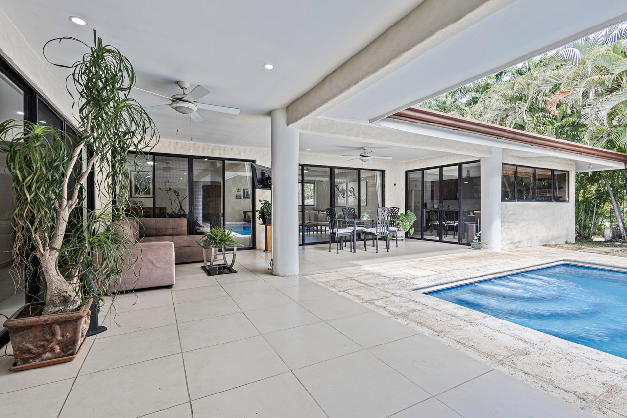 Single Story Family Home, Papagayo, Guanacaste