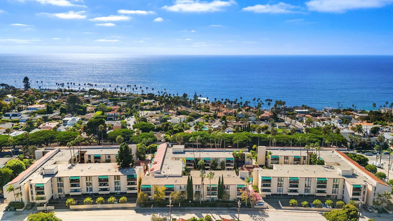 Villa La Jolla Condominiums