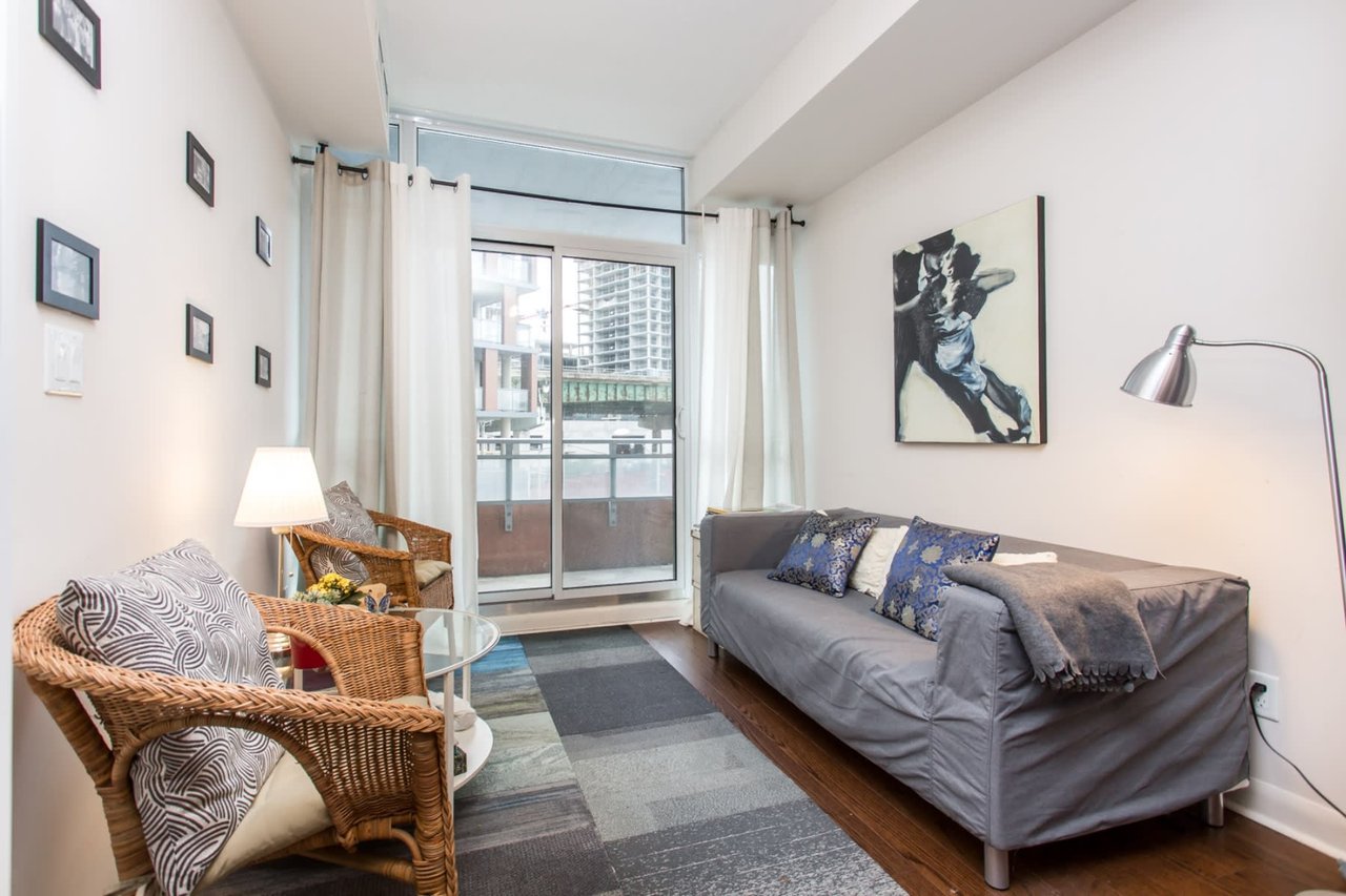15 Bruyeres Mews