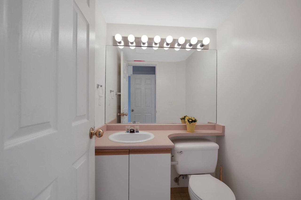 C307-40140 Willow Cres