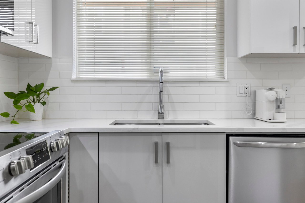 38-16772 61 Ave