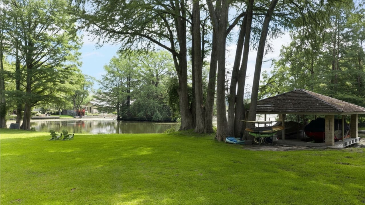 La Vita of Lake Austin in Westlake Hills