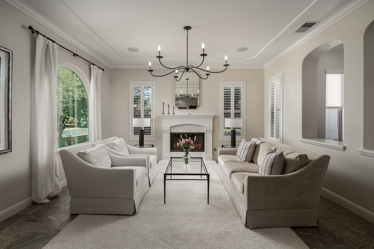 MODERN LIVING IN MIRASOL