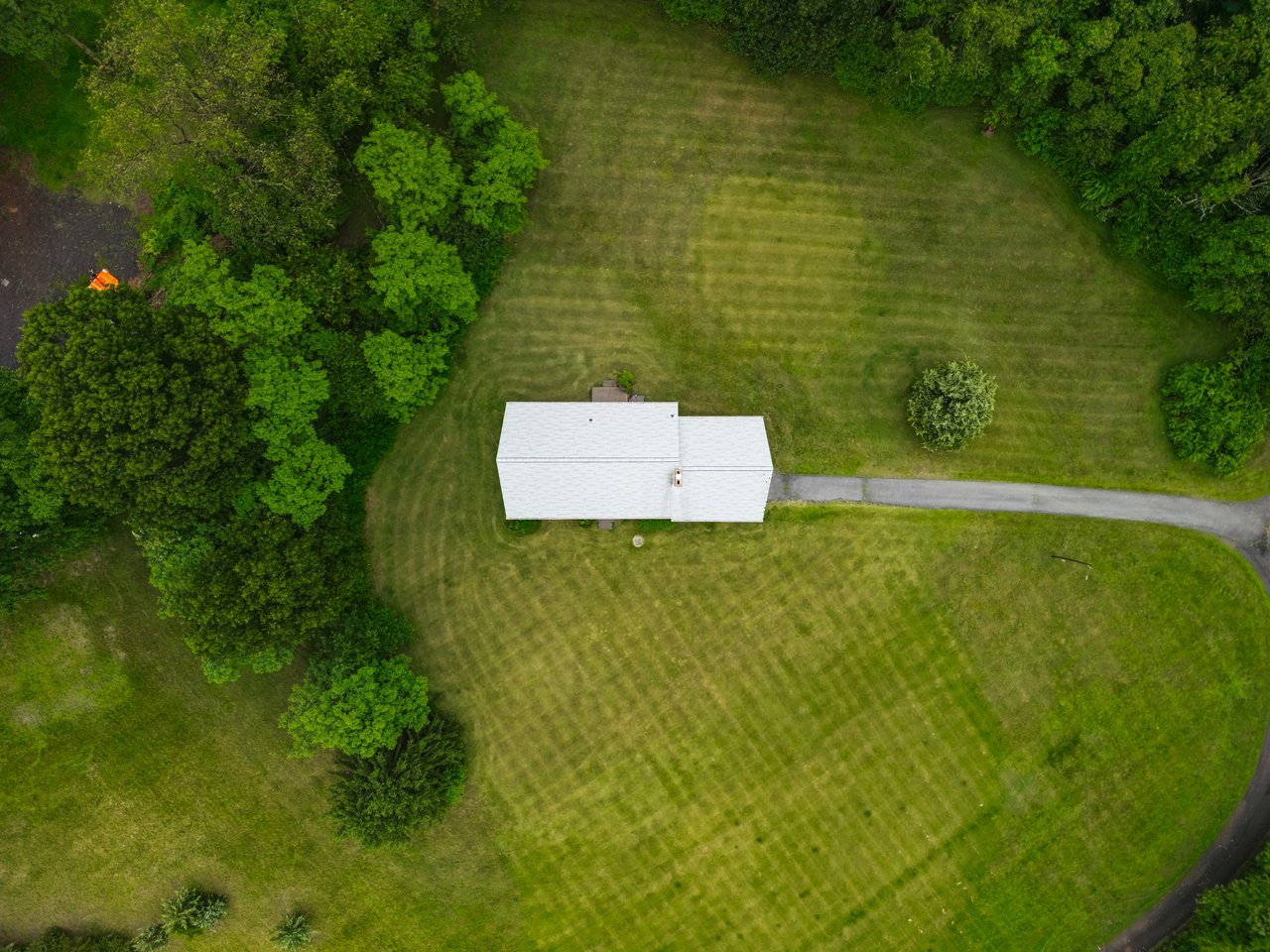 2186 Polk Valley Road