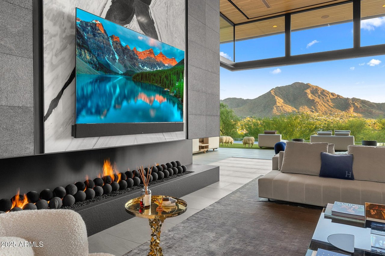 6149 E INDIAN BEND Road