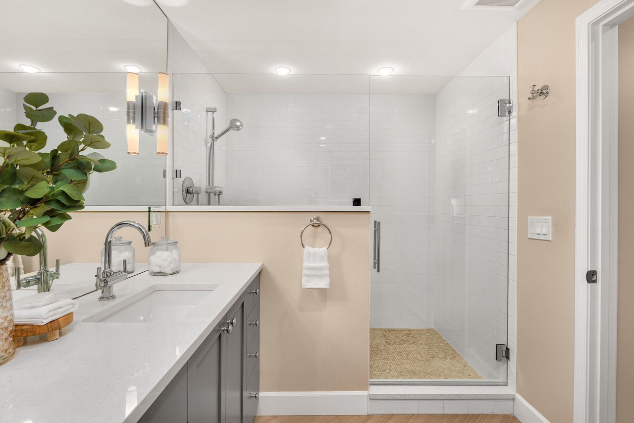 6620 Lake Washington Boulevard NE Unit: 303