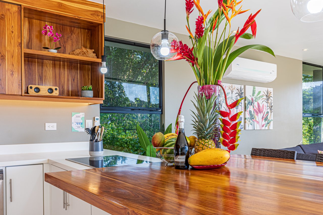4 Bedroom Jungle Paradise with Ocean Views