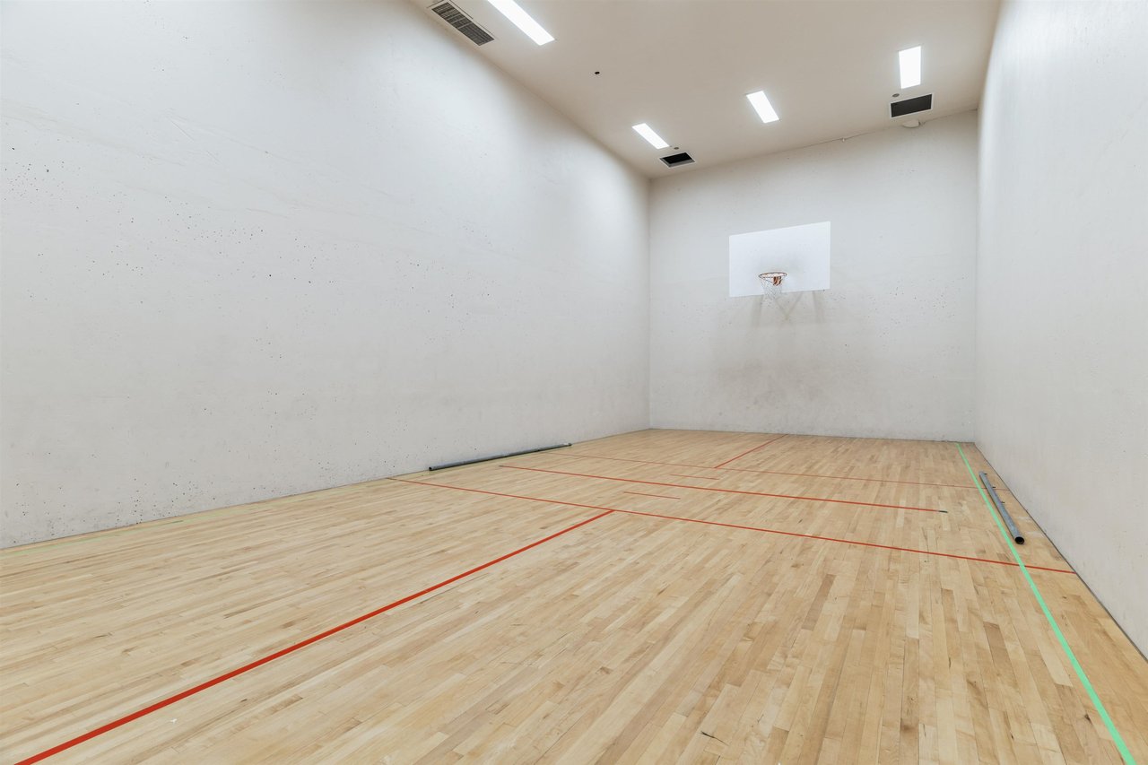 6055 Nelson Ave, #2102