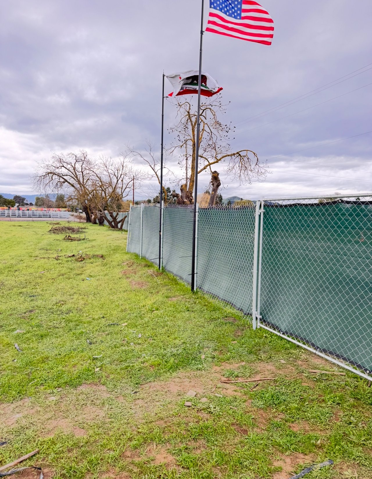 APN 835-07-018 and 835-07-019