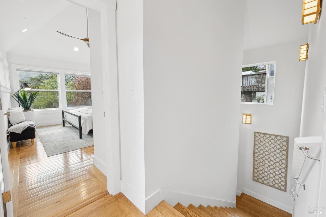 27 Rutherford Ave