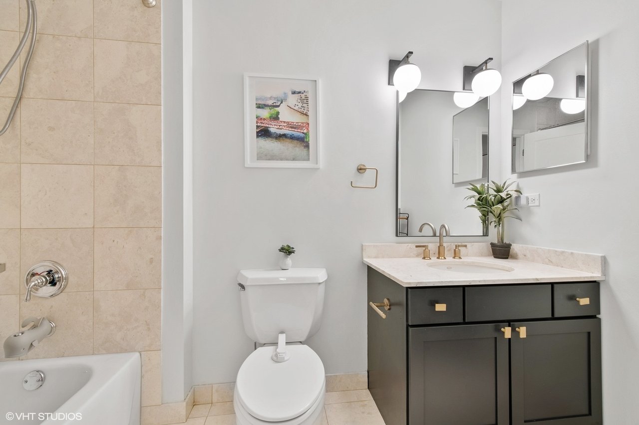  758 N Larrabee St Unit 821