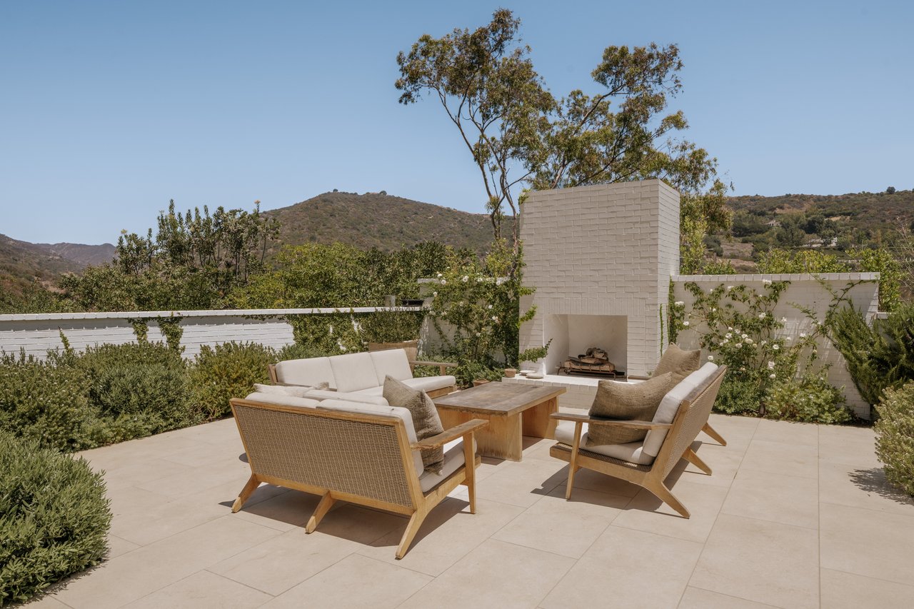 Brentwood Off-Market 