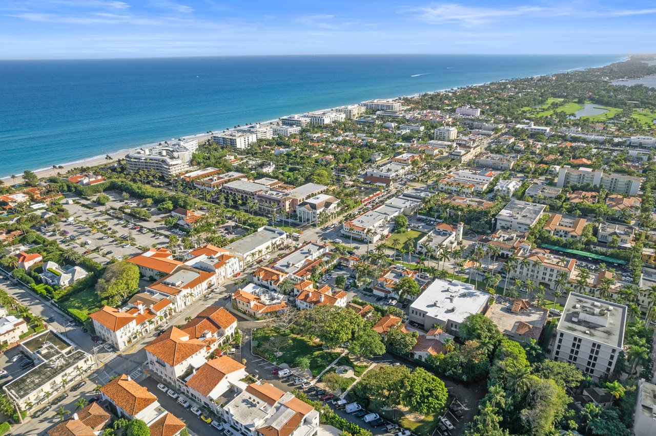 Mid-Island Townhouse