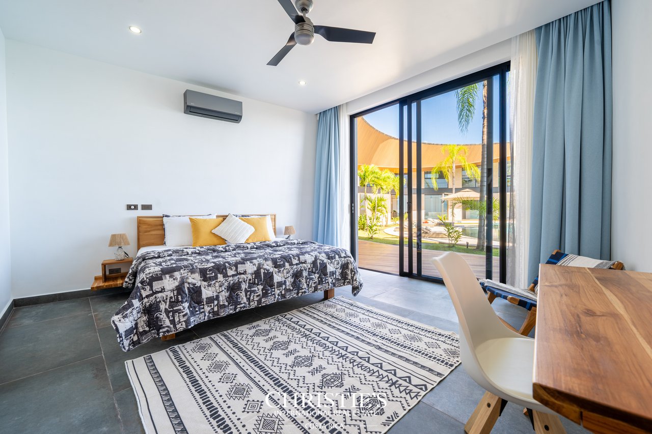 Samara Moon a Resort-Style Estate
