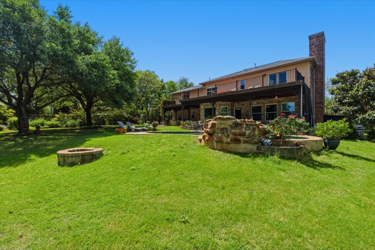 Tucked Away in West Lake Hills
