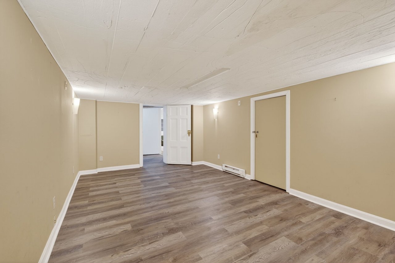 3646 Alton Pl NW - North Cleveland Park