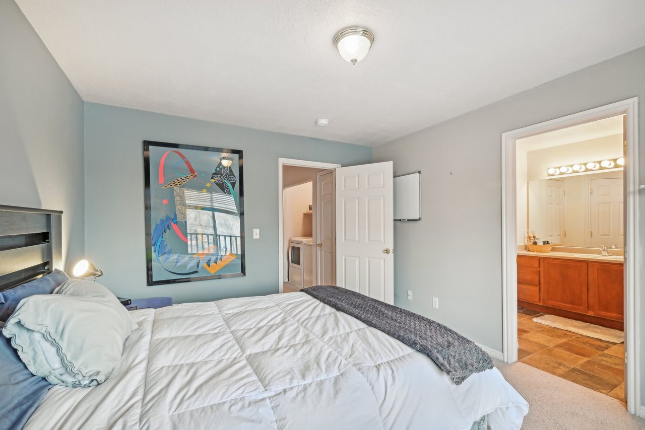 211 Greenfield Cir 103