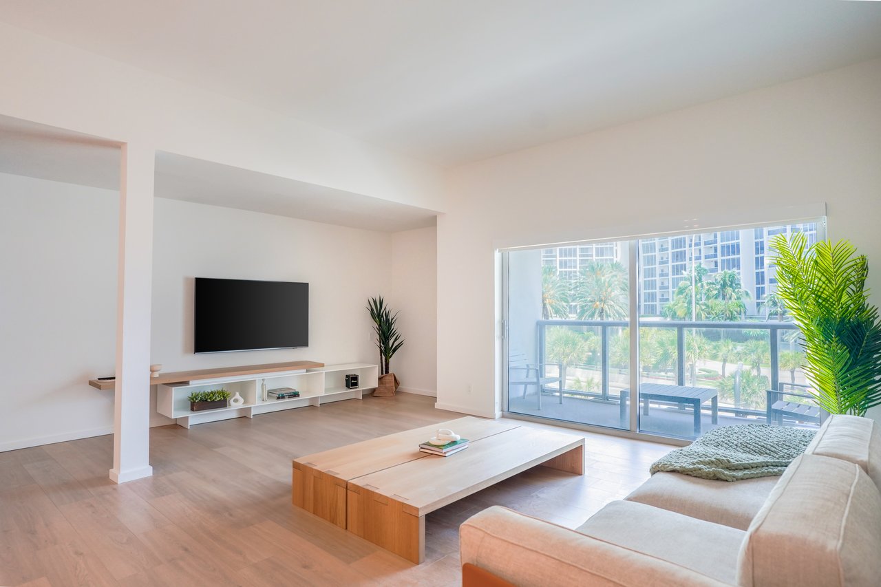 Beach Haus Bal Harbour Residences