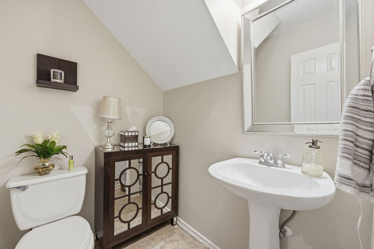 Elegantly Updated Lakeway Retreat w/ New Roof