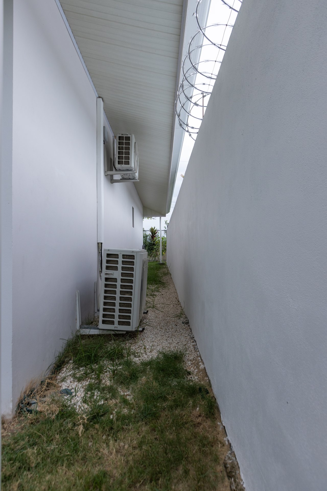 Turnkey Modern Home Near Quepos Marina – Move-In Ready! 2BDR&2BATHS