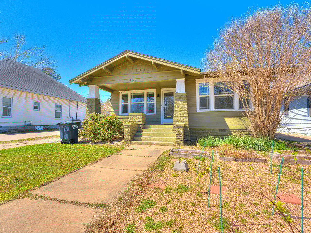 706 N Beard Ave