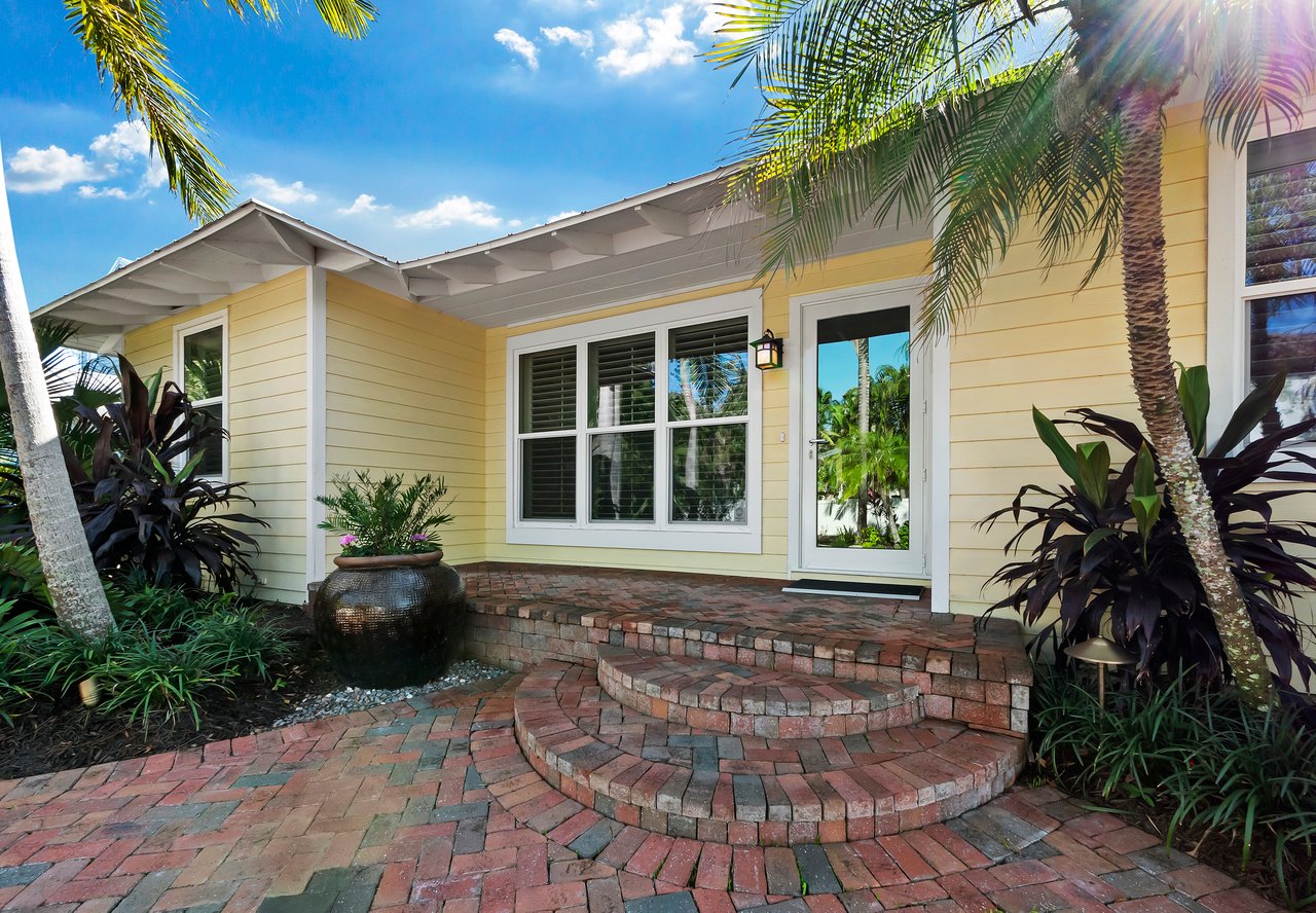 1930 ALTA VISTA ST