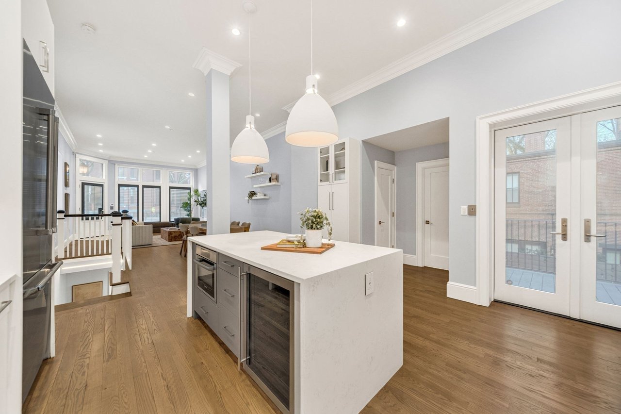 327-329 Shawmut Ave. Unit 1