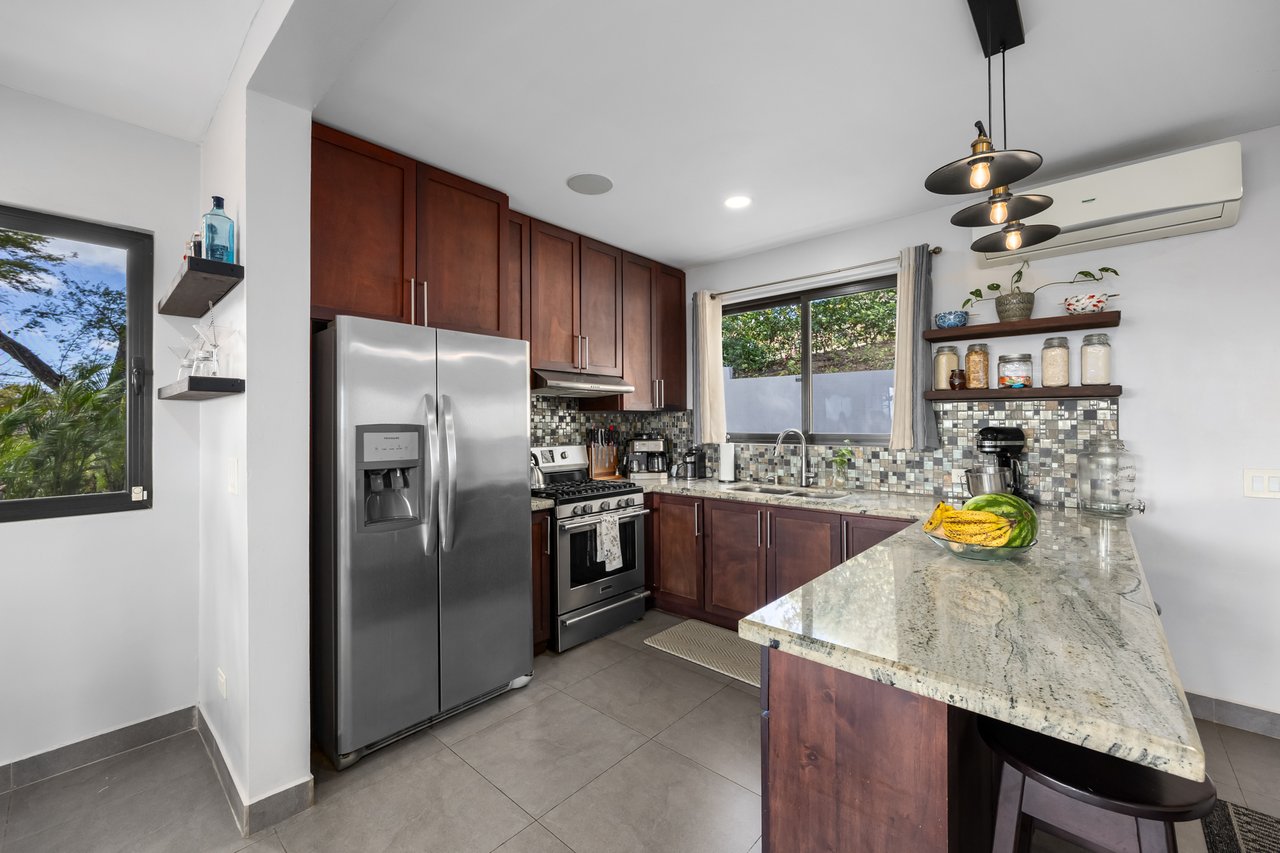 Corona Del Cabo 4 | Main Home + Guest House with Views & Pool – Playa Grande