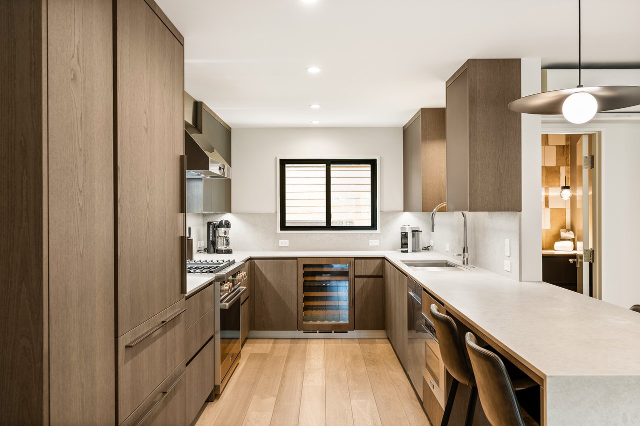 Slopeside Sophistication