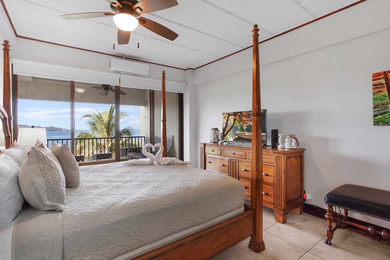 Presidential Suites #15 | Spectacular Ocean-View Condo Steps from Marina Flamingo