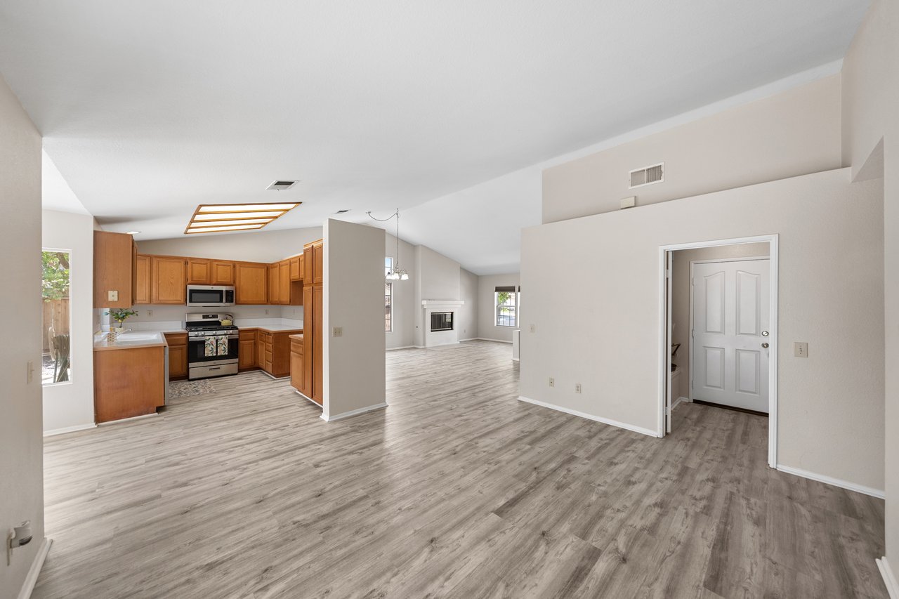 24403 Stallion Ct.