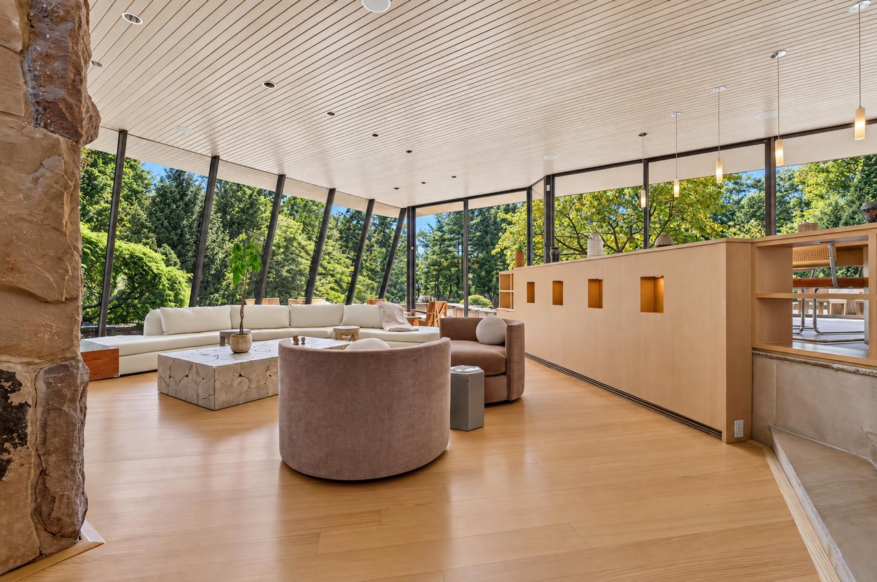 15 Horseshoe Road (Long Island)