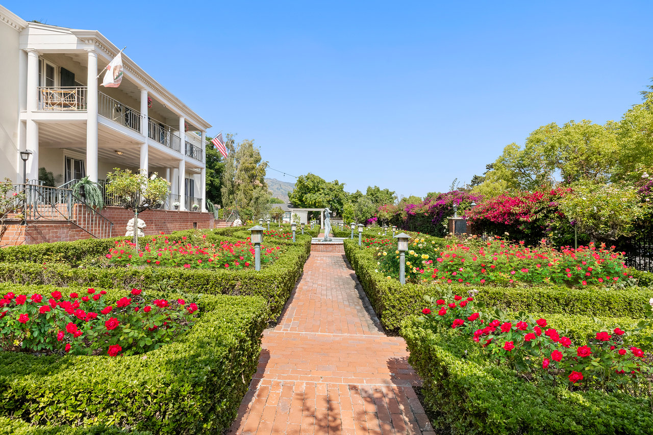 820 N. Verano Drive